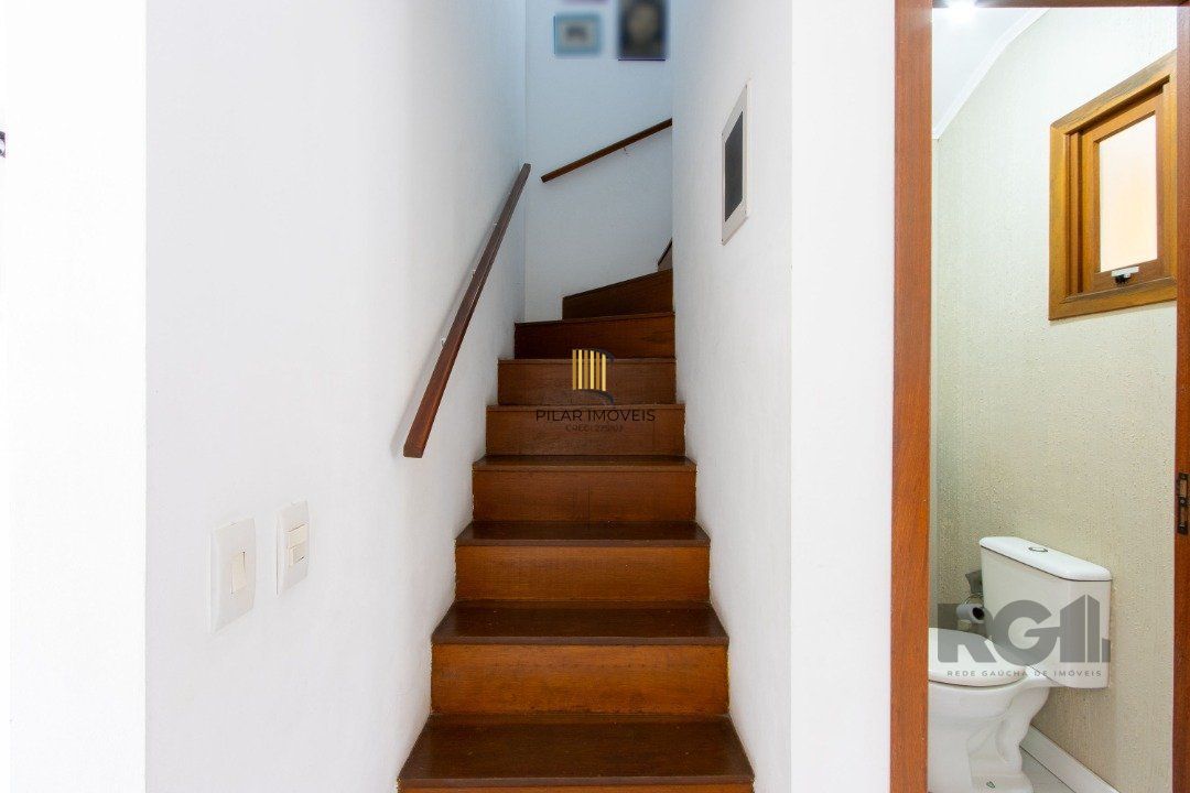 Casa com 3 dormitórios, sendo 1 suíte para venda  no bairro Hípica