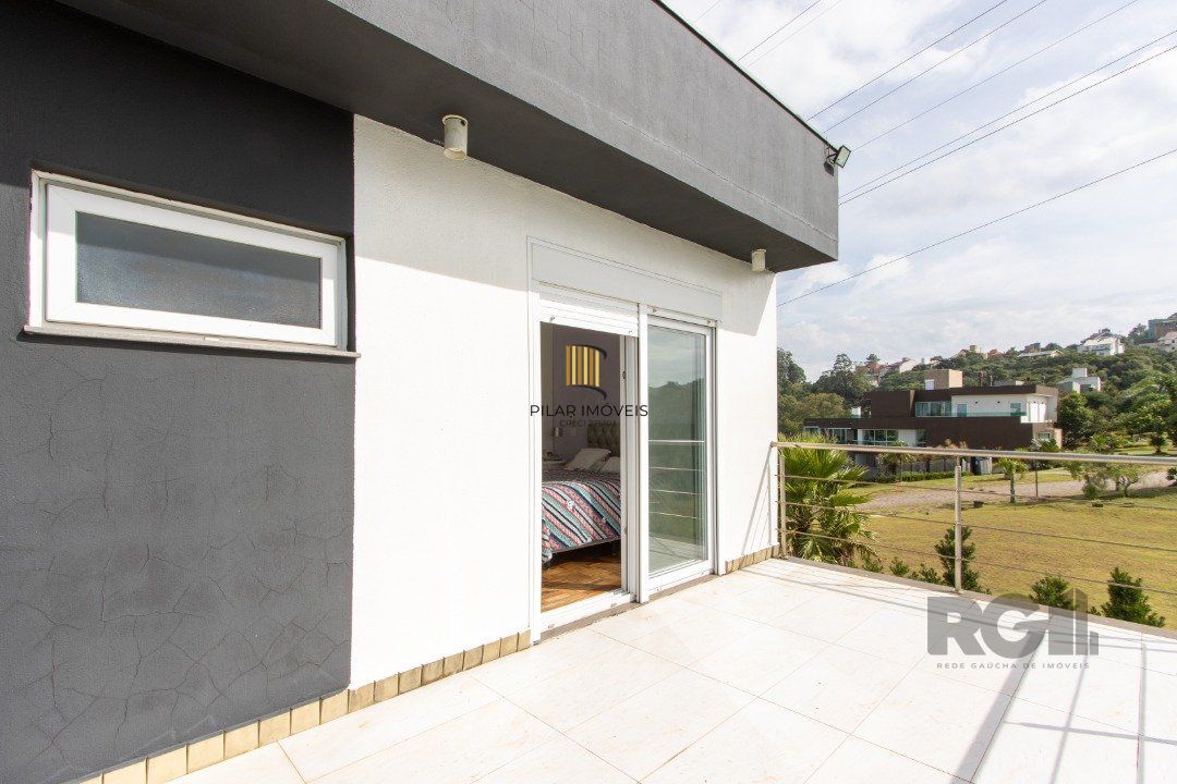 Casa de Condomínio 4 dormitórios no bairro Vila Nova