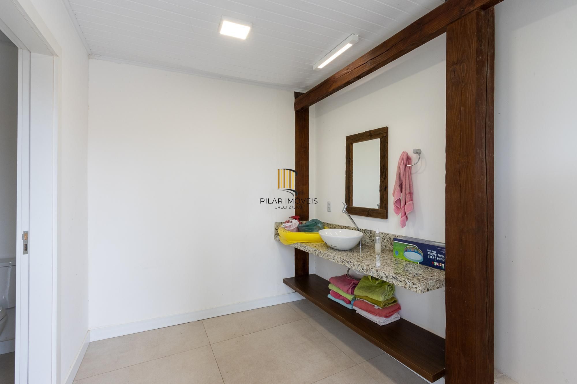 Casa 4 dormitórios no bairro Vila Conceição