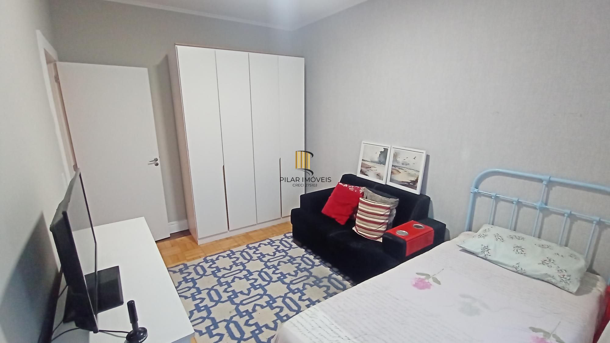 Apartamento com 4 dormitórios no Centro de Porto Alegre