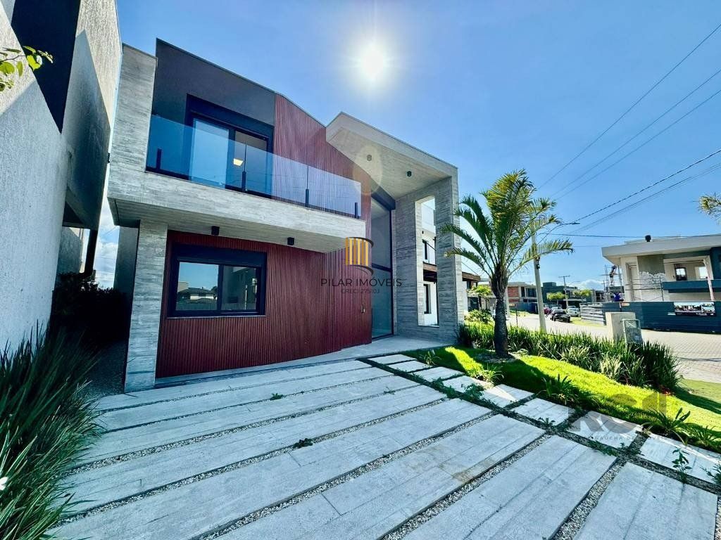 Casa de Condomínio 4 dormitórios no bairro Centro