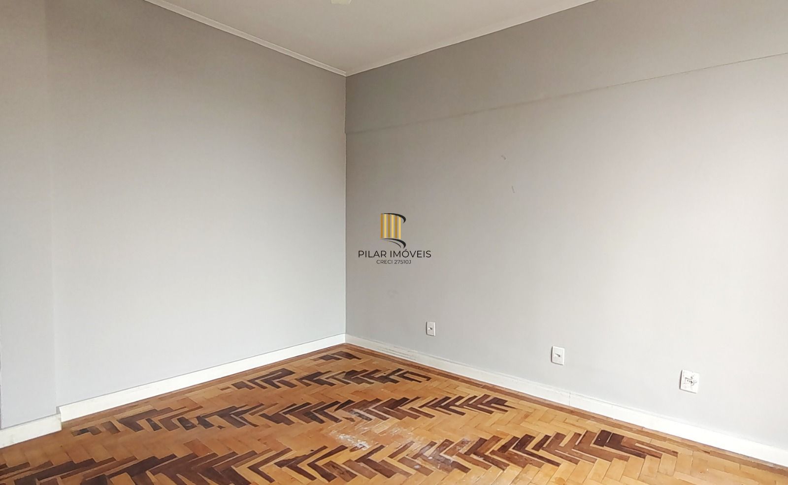Apartamento de 3 dormitórios, 2 banheiros no Centro Histórico.