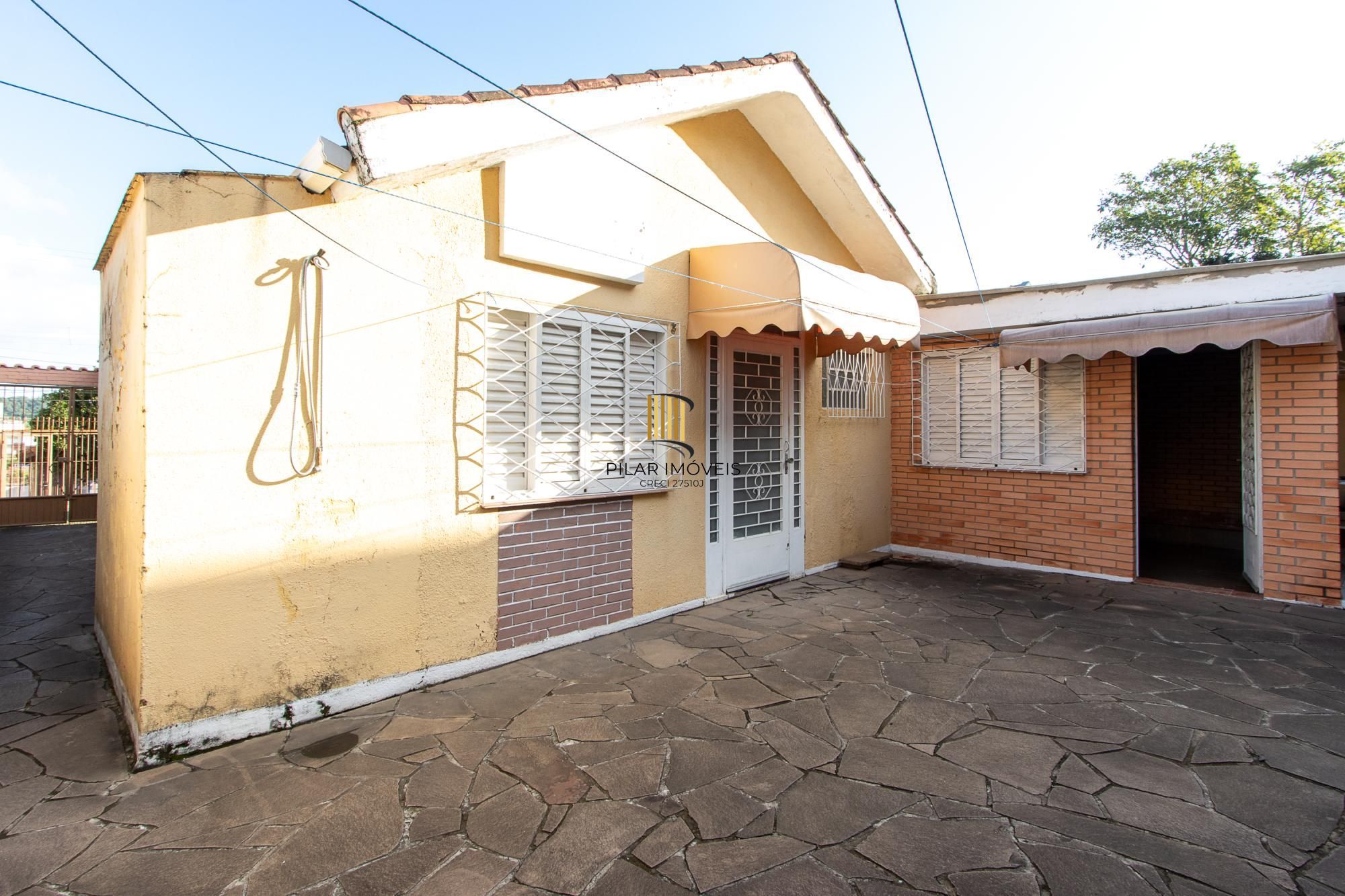 Casa 3 dormitórios no bairro Cavalhada