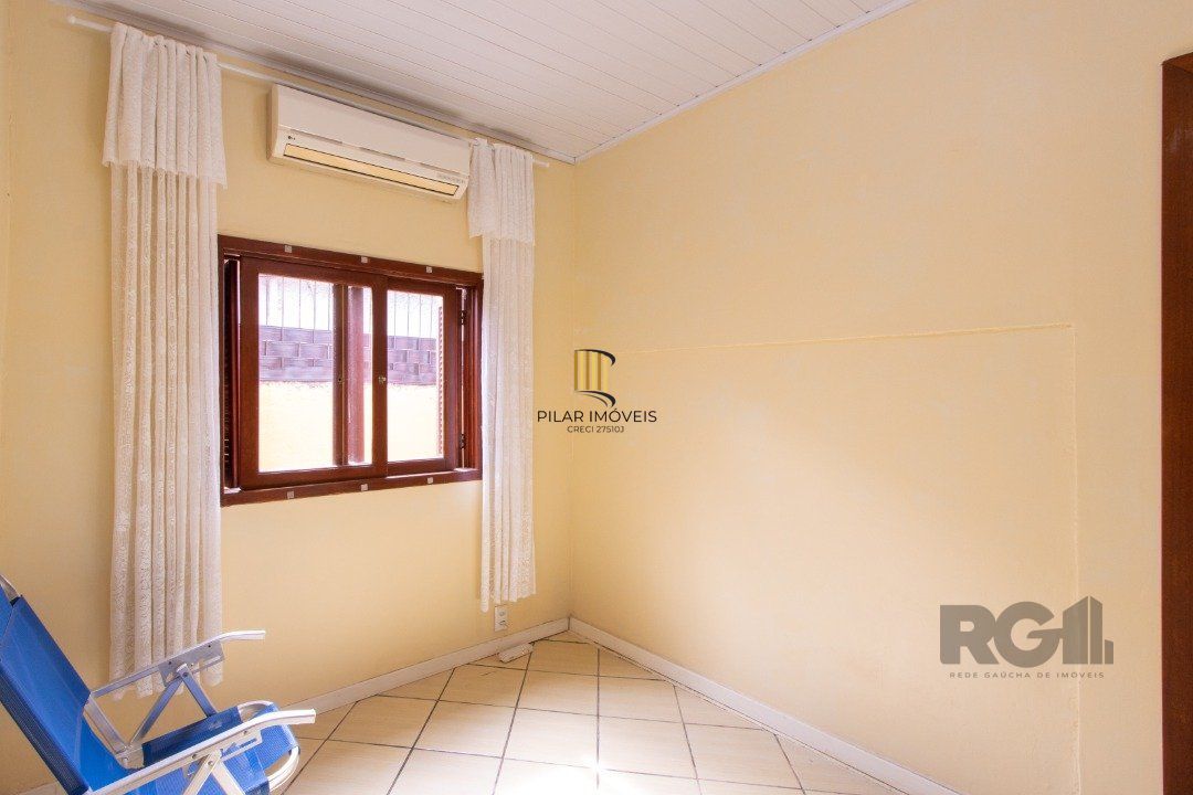 Casa 2 dormitórios no bairro Camaquã
