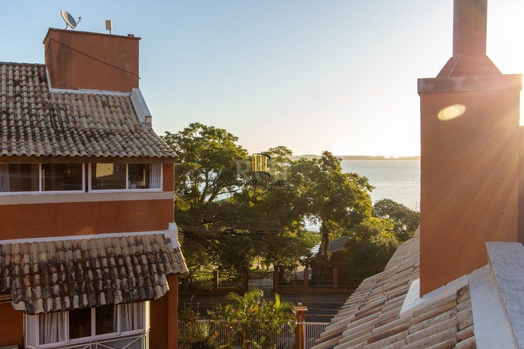 Casa de Condomínio 4 dormitórios no bairro Vila Assunção