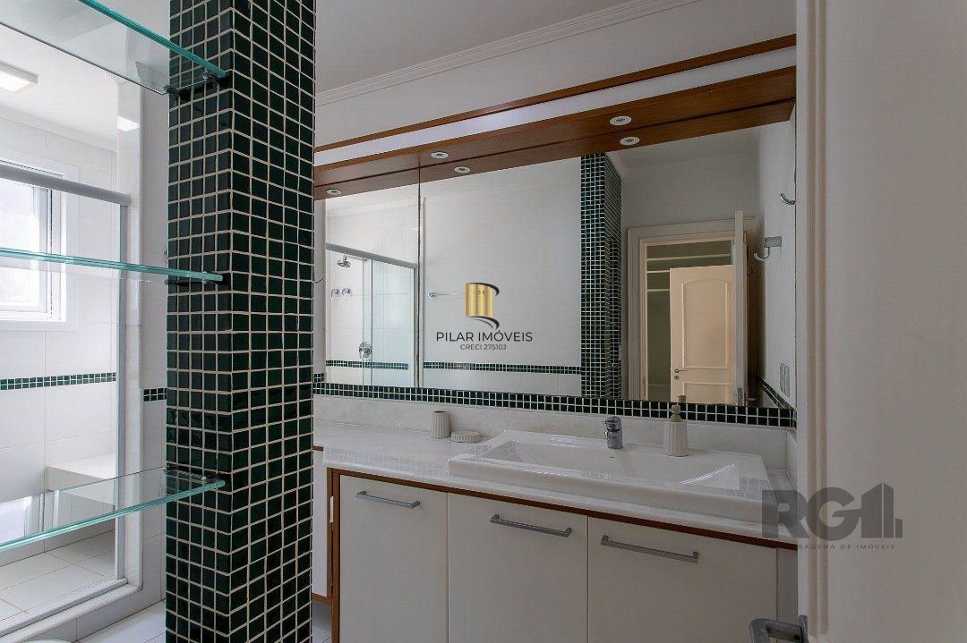Casa Condominio para Venda - 610m², 4 dormitórios, sendo 4 suites, 3 vagas - Terra Ville