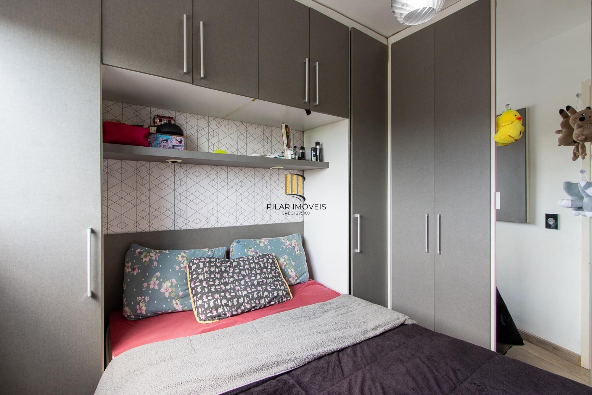 Apartamento Semimobiliado de 2 Quartos na Glória, Porto Alegre