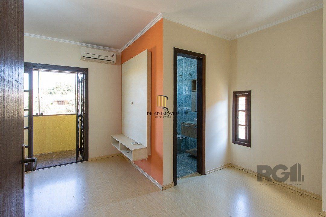 Casa  3 dorm. I suíte I Vaga 2  carros