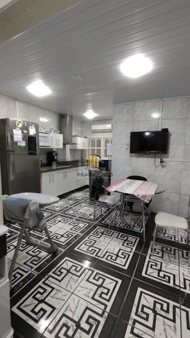 Sitio à venda no Lami, com 2 casas térreas, com 4 quartos cada uma