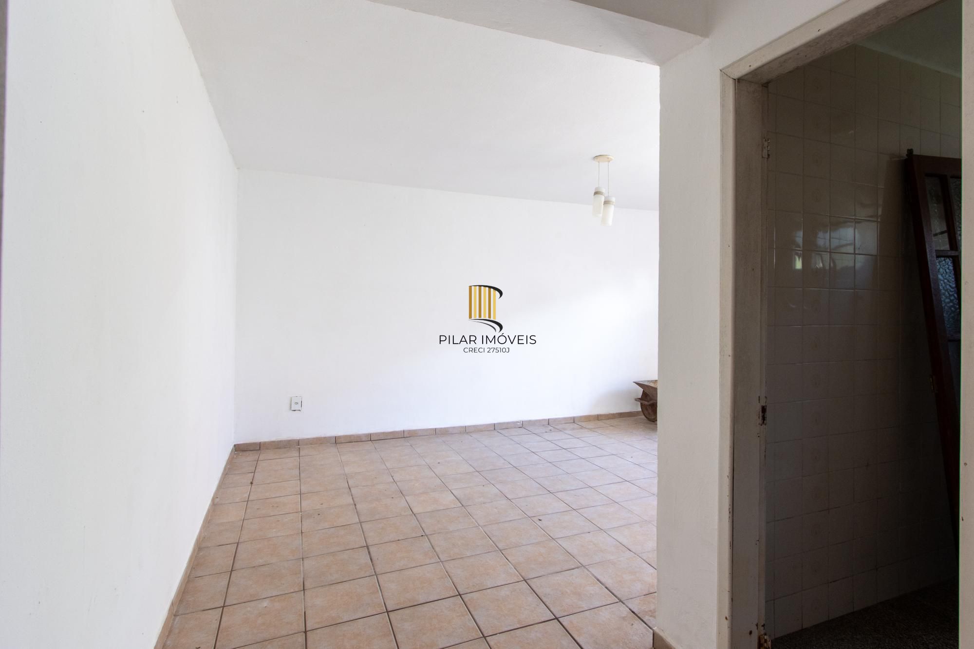 Casa para Venda - 253.35m², 3 dormitórios, sendo 1 suites, 4 vagas - Serraria