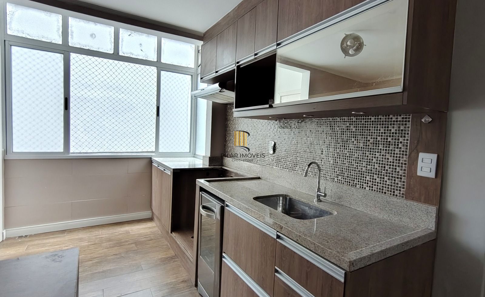 Apartamento de 3 dormitórios, 2 banheiros no Centro Histórico.