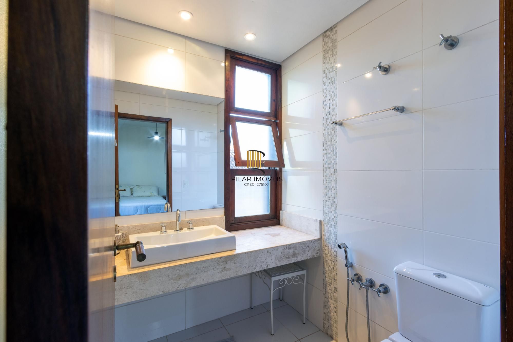 Casa de Condomínio 4 dormitórios no bairro Cavalhada