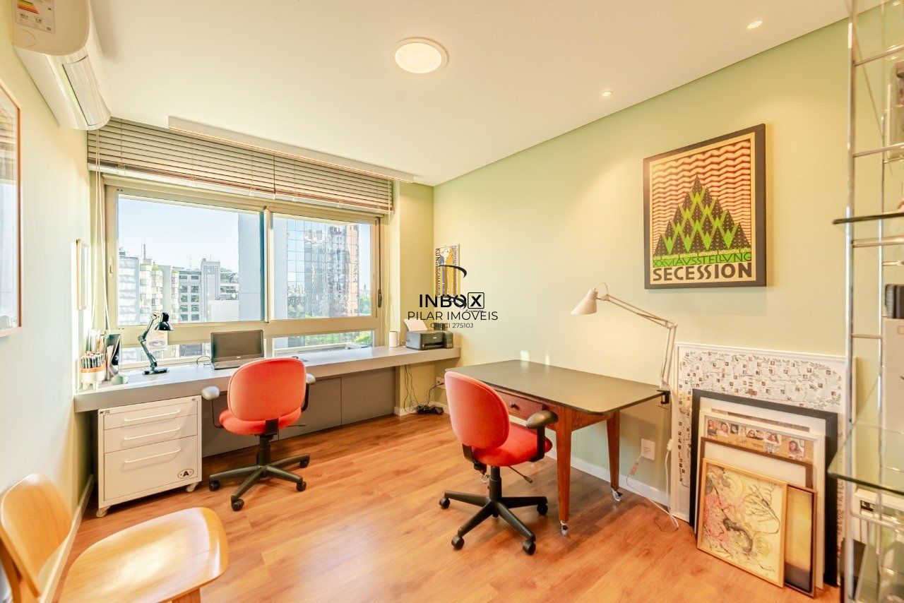 Apartamento 3 Suítes Mobiliado à Venda na Avenida Praia de Belas