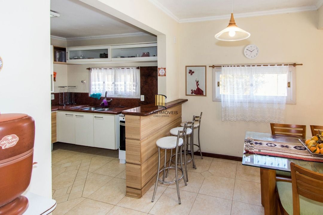 Casa para Venda - 393.58m², 4 dormitórios, sendo 2 suites, 6 vagas - Vila Assunção
