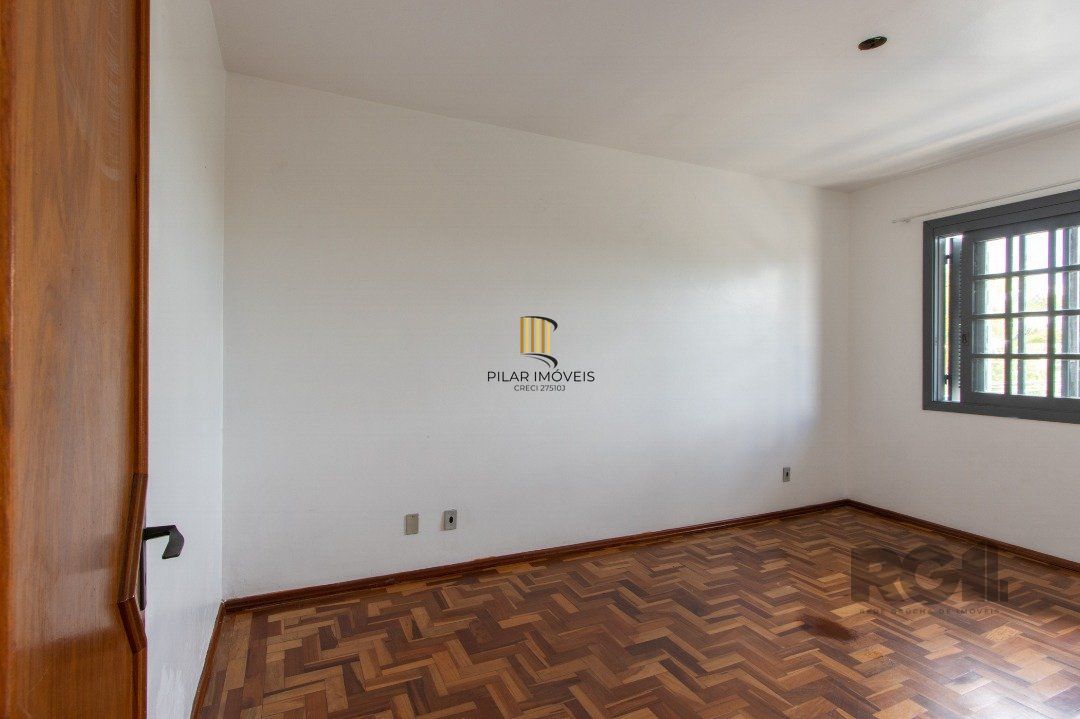Casa 4 dormitórios no bairro Nonoai