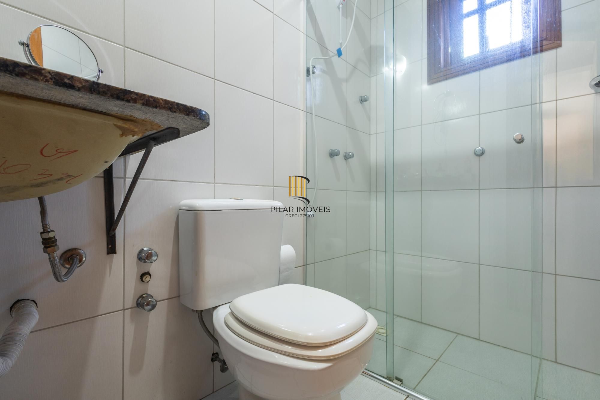 Excelente casa com 214m² privativos na Rua Dona Paulina - Bairro Tristeza!
