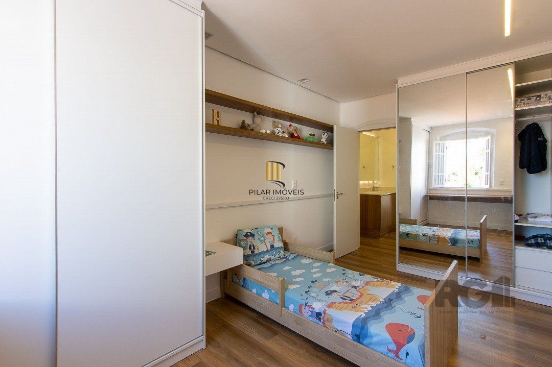 Casa 4 dormitórios no bairro Vila Conceição