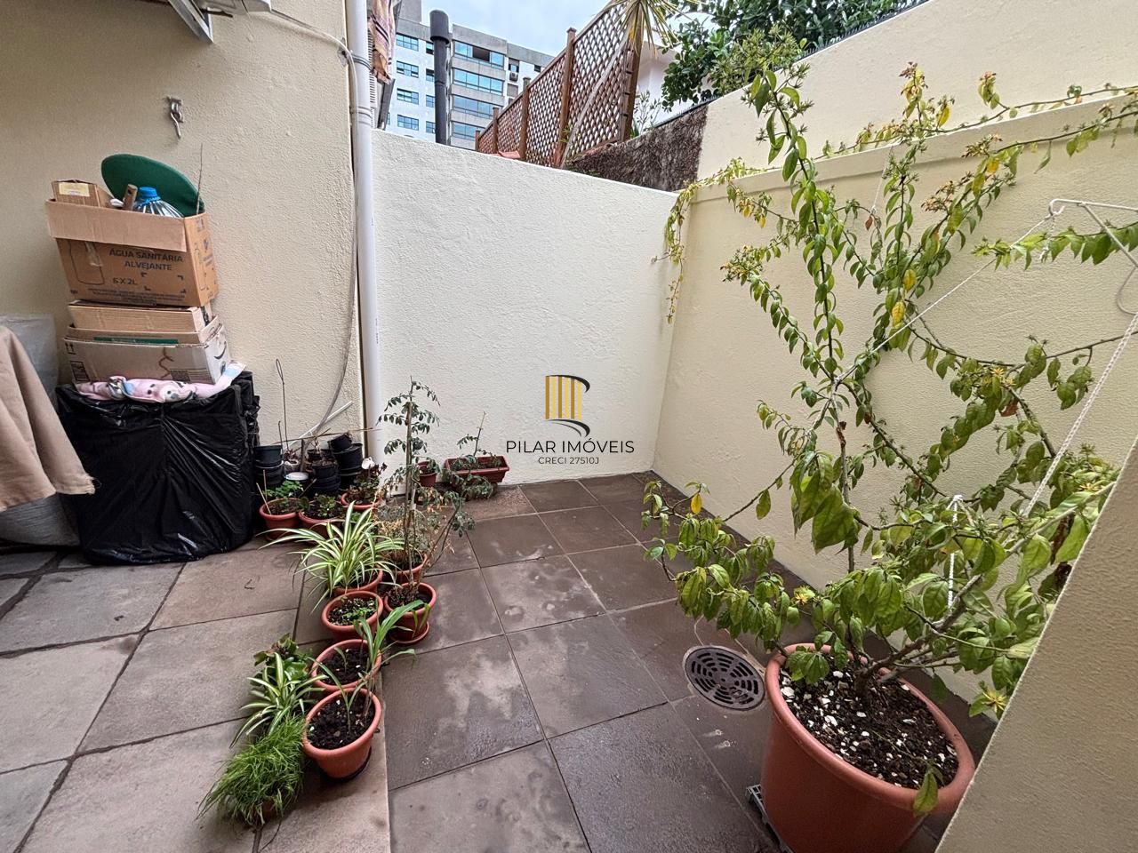 Excelente Casa 2 Dormitórios em Condomínio Fechado