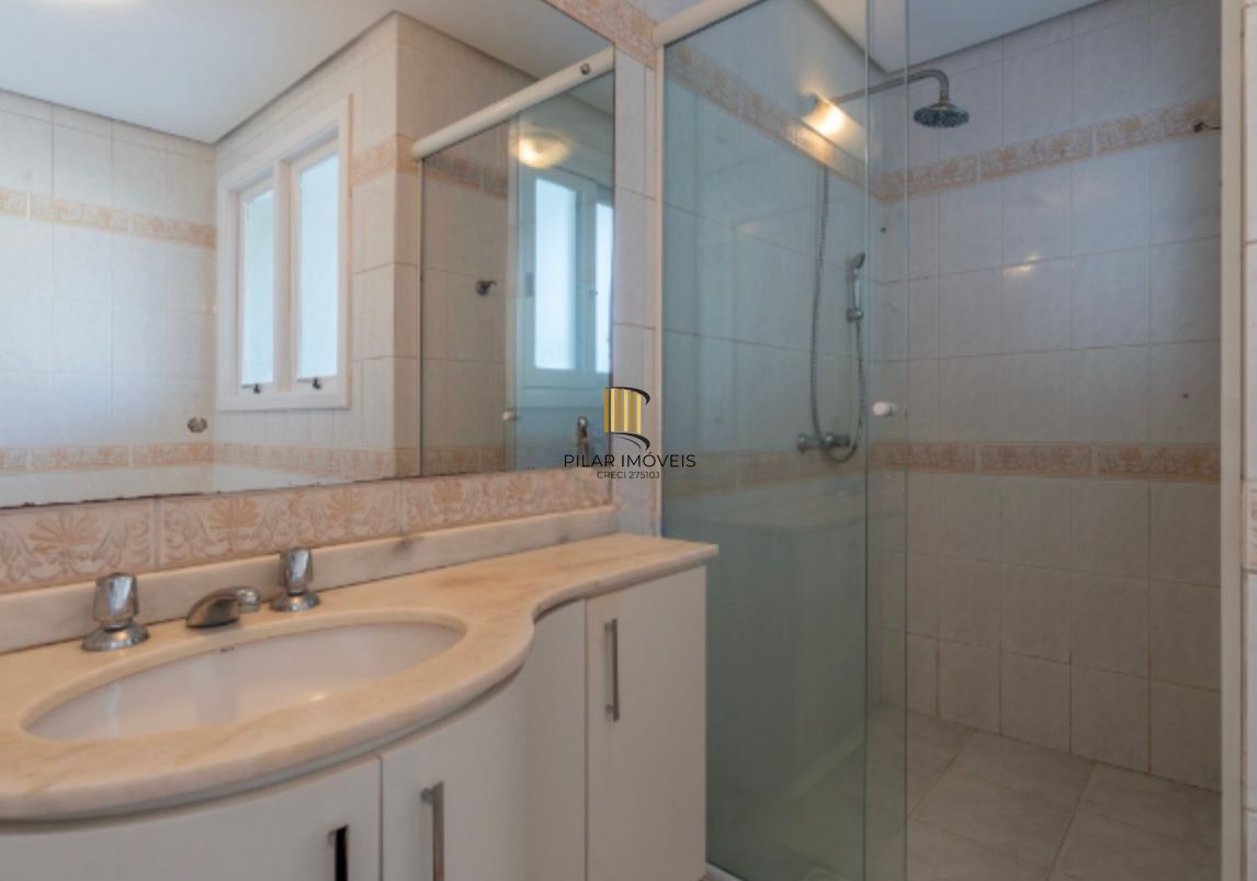 Casa Ampla em Condomínio com Acesso ao Rio – 3 Dormitórios e Excelente Infraestrutura
