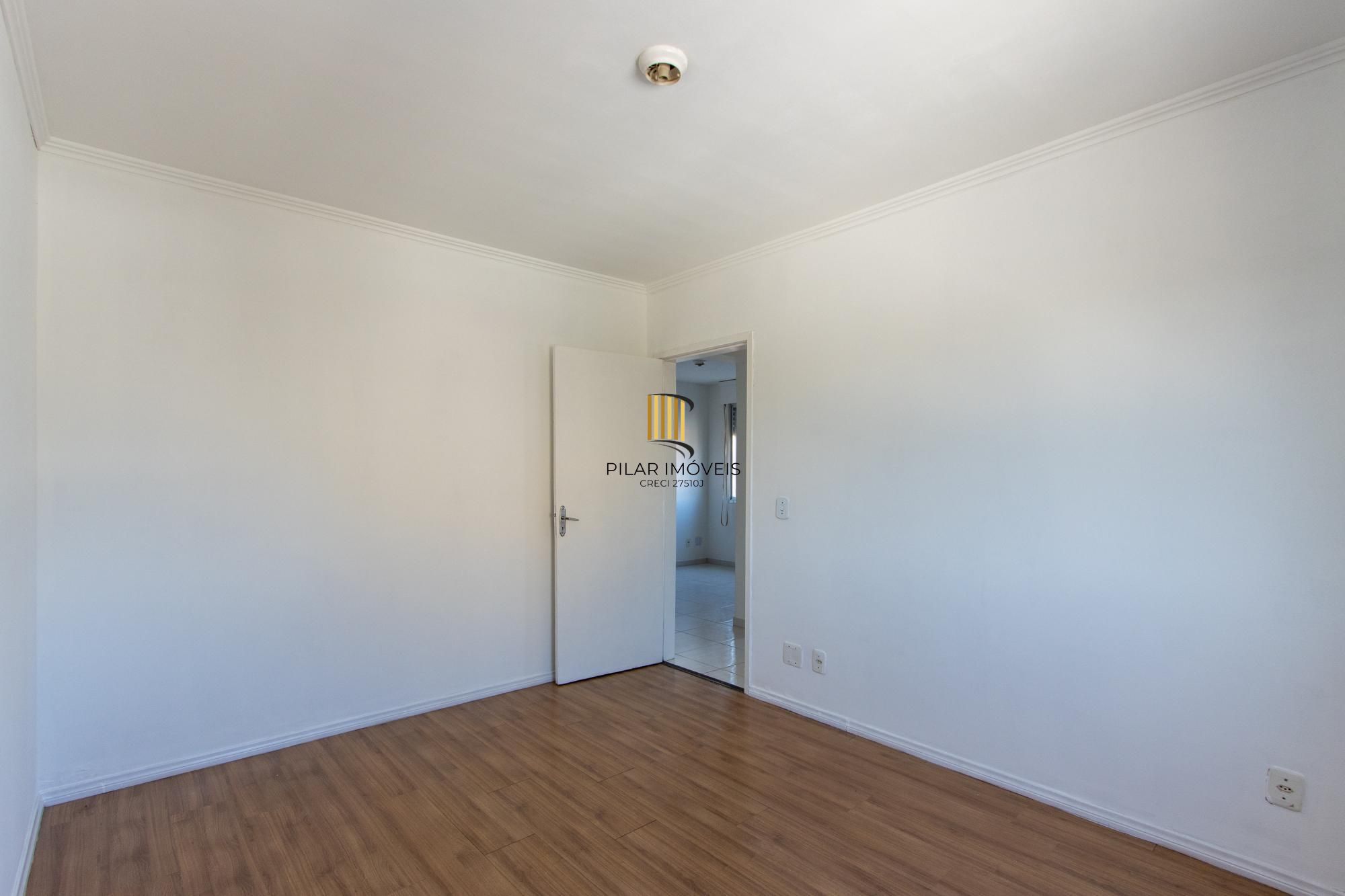 Apartamento de 02 dormitórios, banheiro social e lavabo. Vista panorâmica, cozinha ampla e área de serviço  ampla.