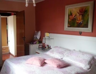 Casa para Venda - 330m², 5 dormitórios, sendo 1 suites, 7 vagas - Menino Deus