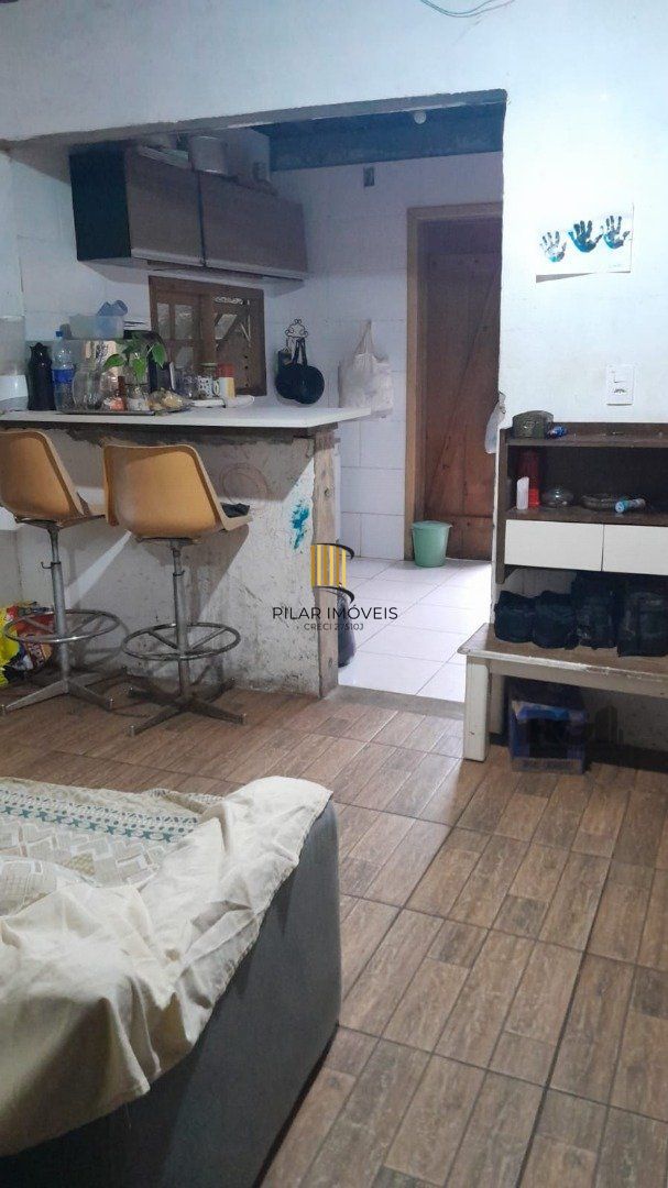 Casa 6 dormitórios no bairro Ponta Grossa