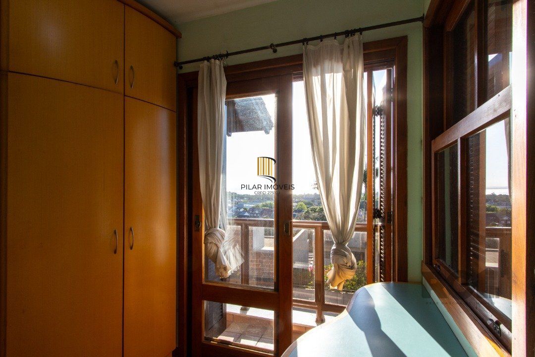 Casa 3 dormitórios no bairro Ipanema