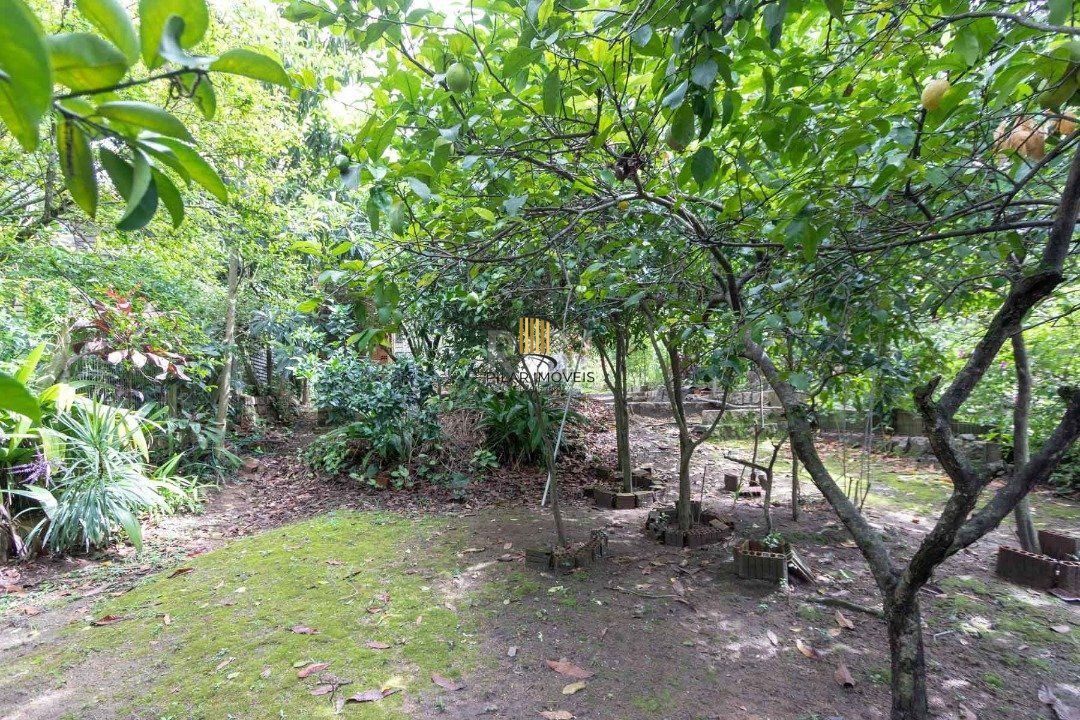 Casa para Venda - 200.81m², 4 dormitórios, sendo 1 suites, 5 vagas - Tristeza