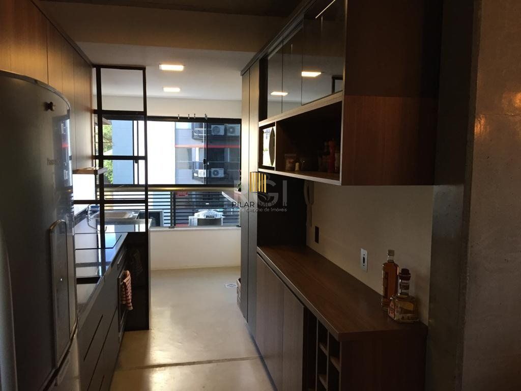 Apartamento para Venda - 68.5m², 2 dormitórios, sendo 1 suites, 2 vagas - Petrópolis