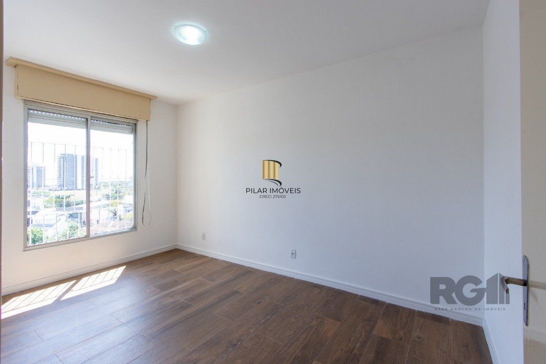 Apartamento de 2 Dormitórios com Vaga Coberta no Conjunto Residencial Santos Dumont