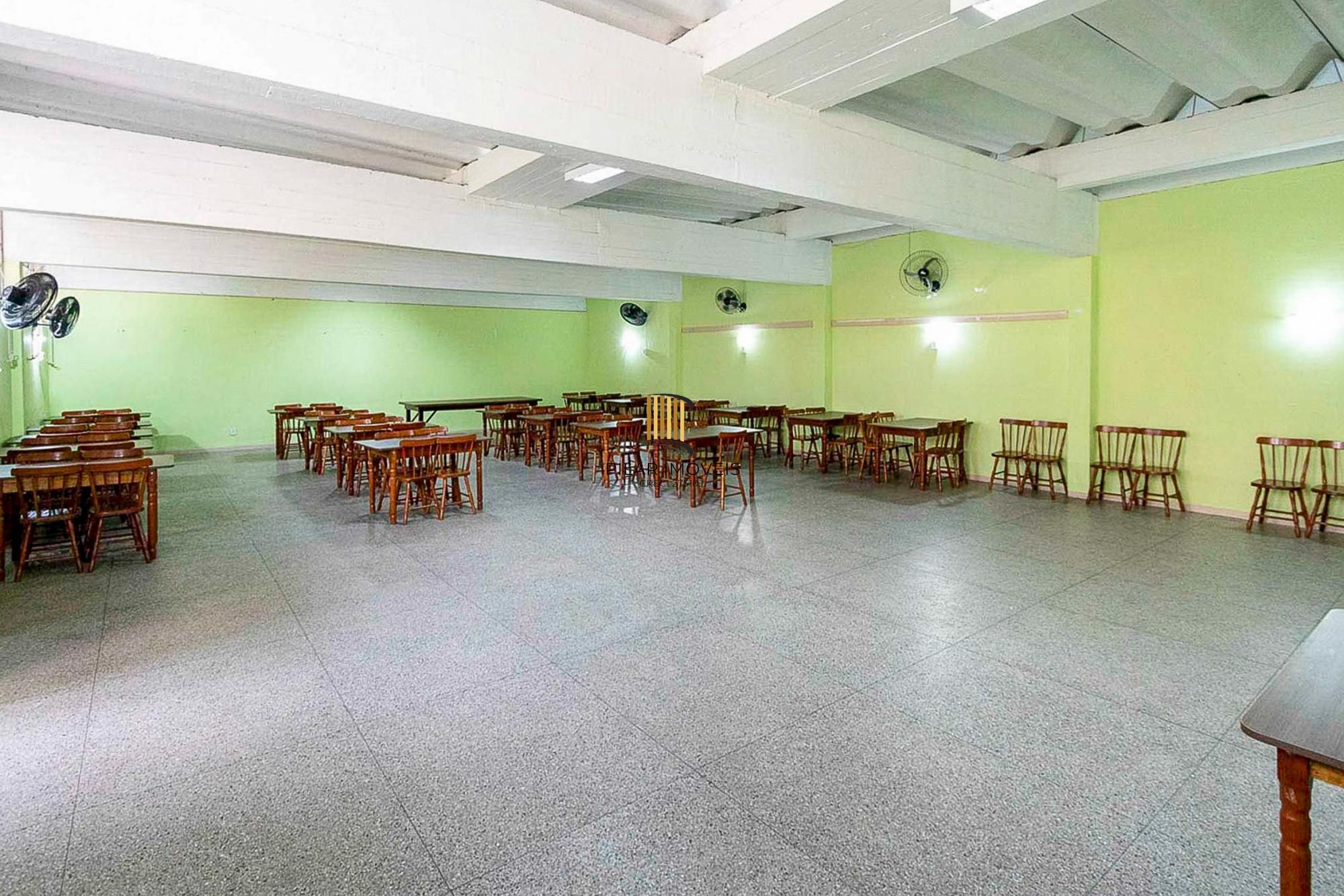 APARTAMENTO  2 QUARTOS, 1 VAGA ROTATIVA - BAIRRO CAMAQUÃ