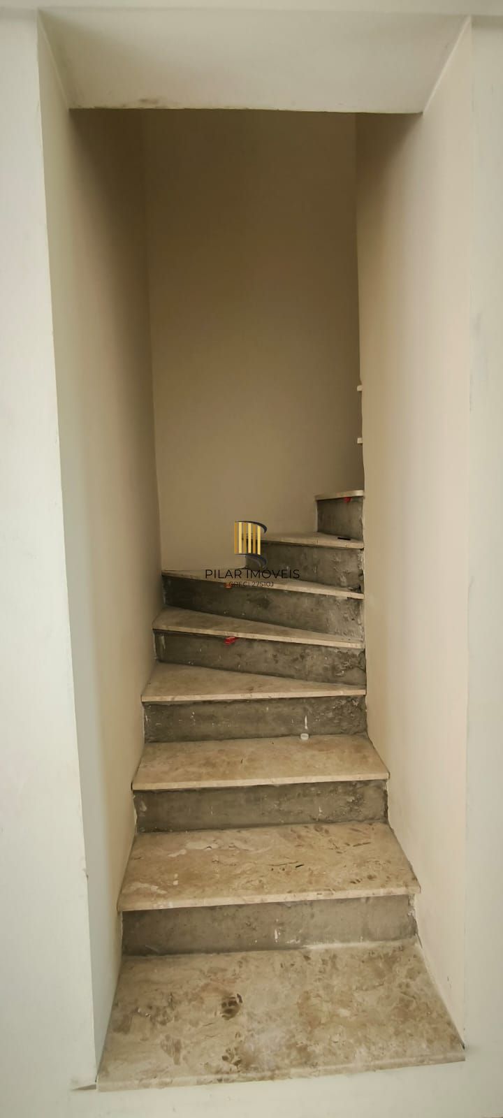 Casa em Condomínio à venda, bairro Campo Novo,  3 quartos (1 suite),  3 banheiros, 1 vaga