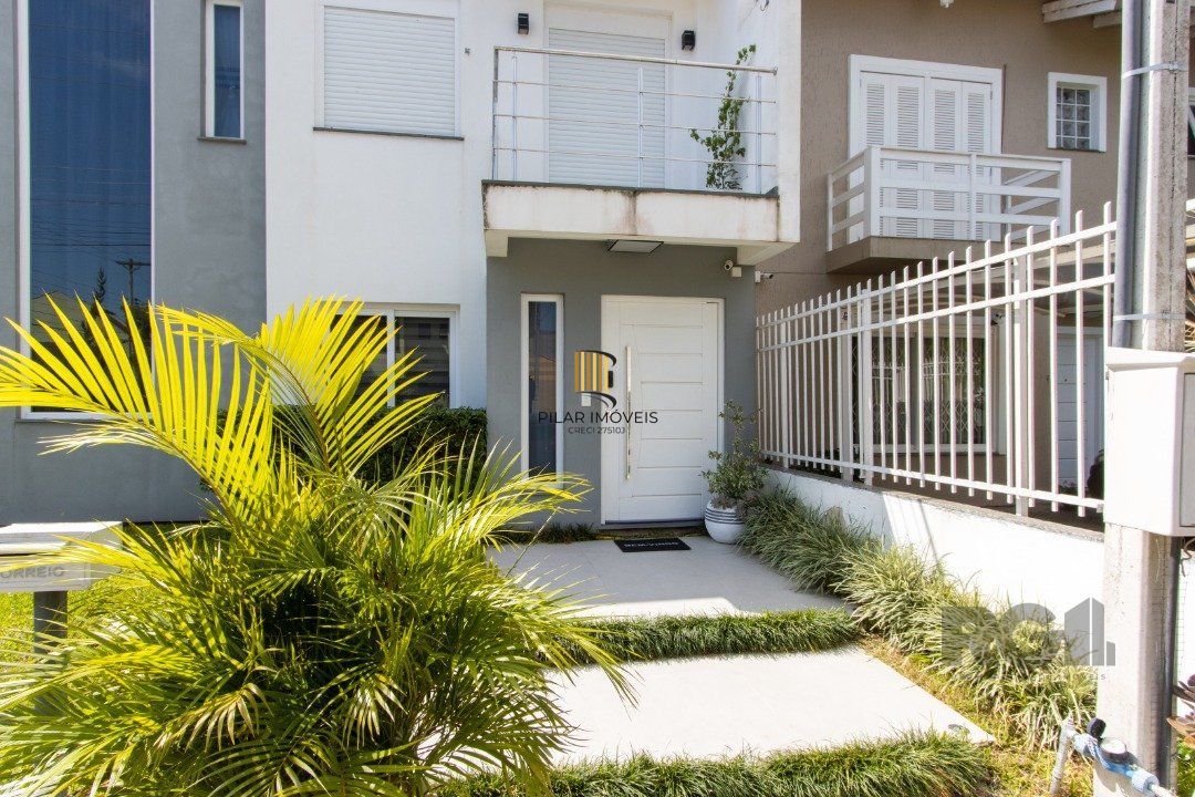 Casa 2 dormitórios no bairro Hípica