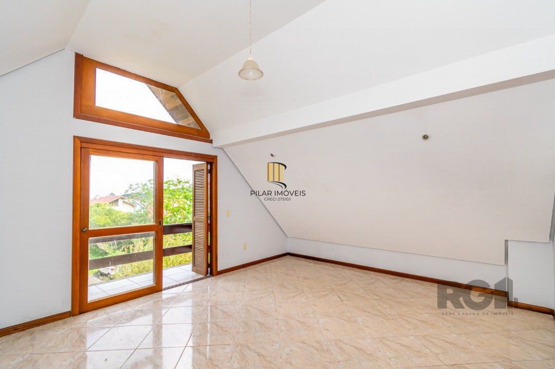 Casa 3 dormitórios no bairro Espírito Santo