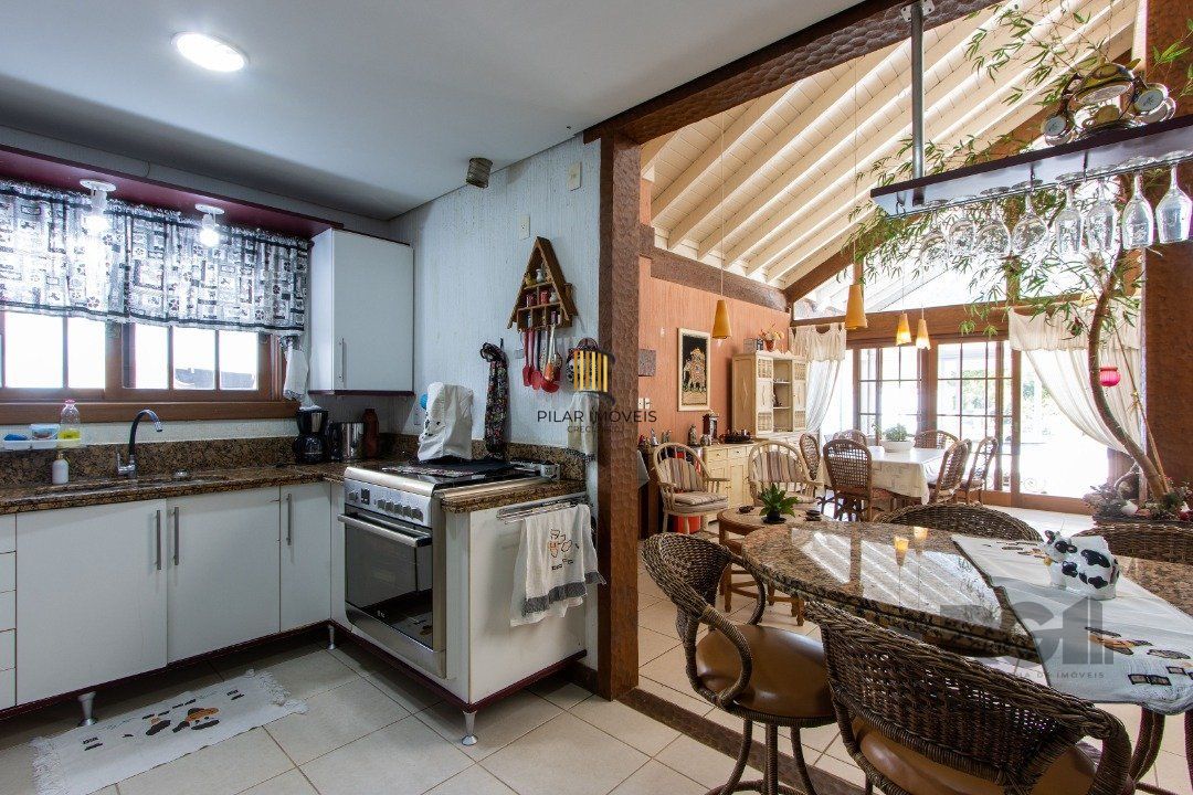 Casa de Condomínio 3 dormitórios no bairro Belém Novo