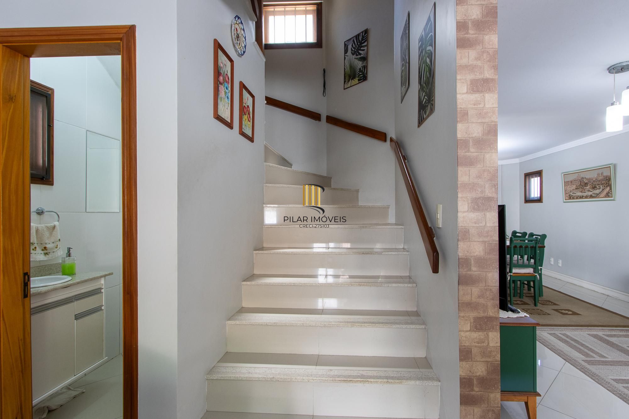 Casa Condominio  - 197m² de aréa nprivativa, 03 dormitórios 01 suites, 02 vagas - Tristeza