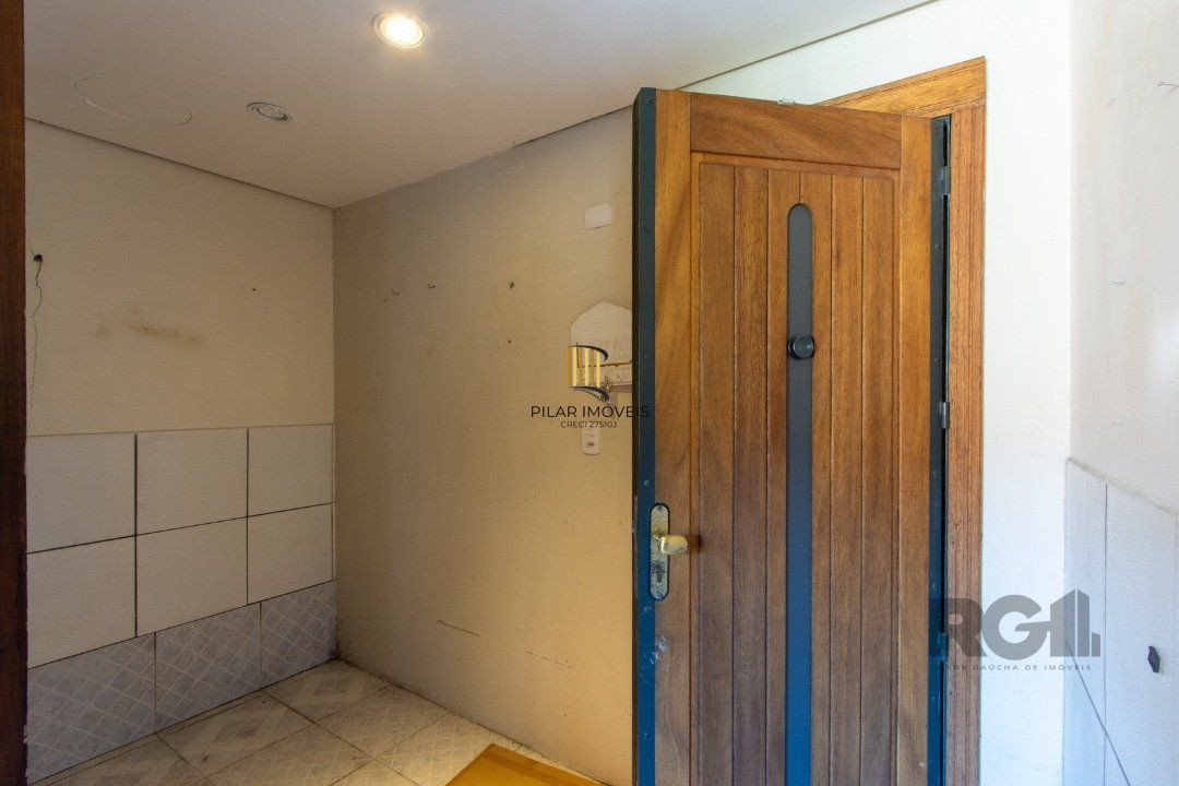 Casa 5 dormitórios no bairro Nonoai