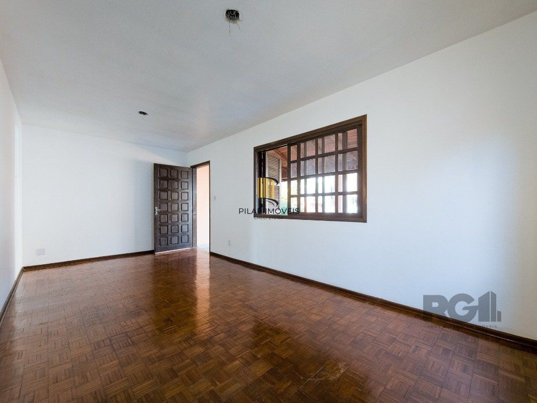 Casa 3 dormitórios no bairro Ipanema