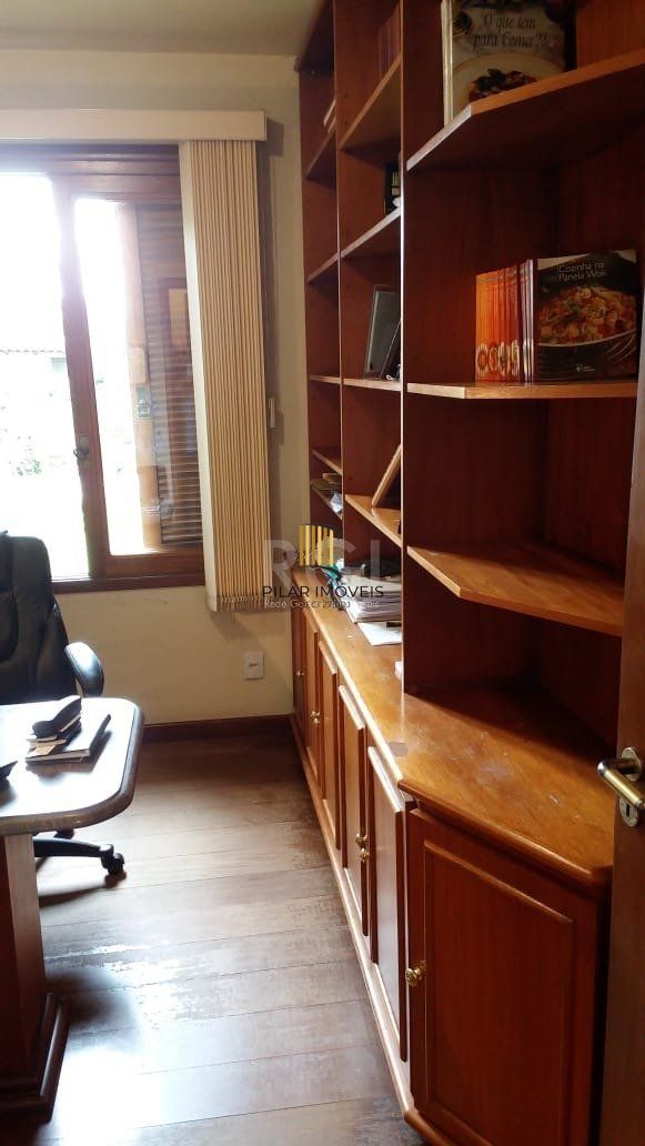 Casa para Venda - 432m², 3 dormitórios, 1 vaga - Tristeza