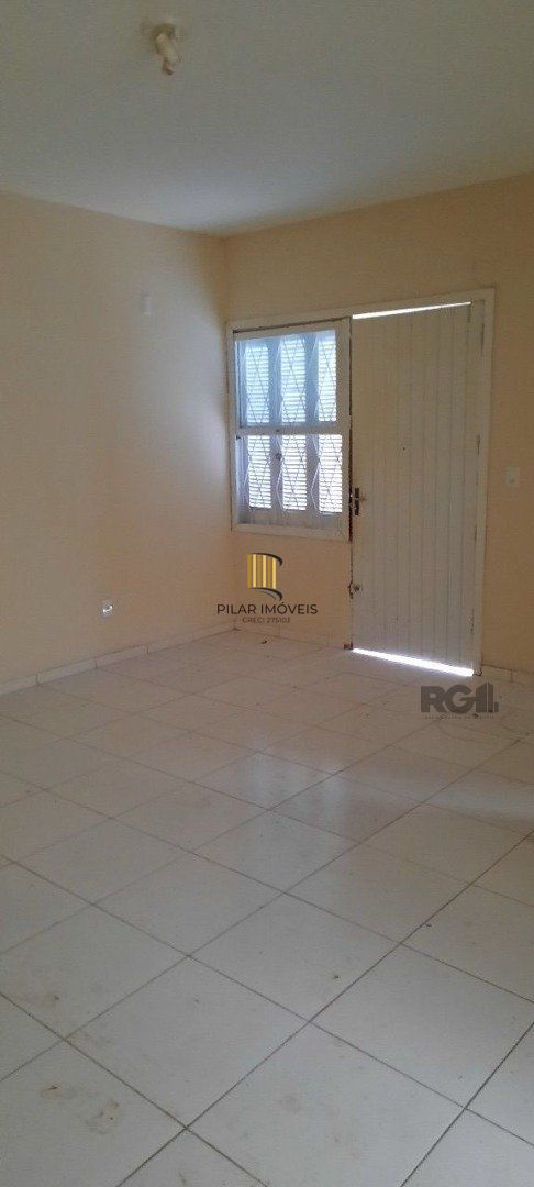 Oportunidade Imperdível: Prédio com 4 Apartamentos, Pátio e 2 Vagas de Garagem