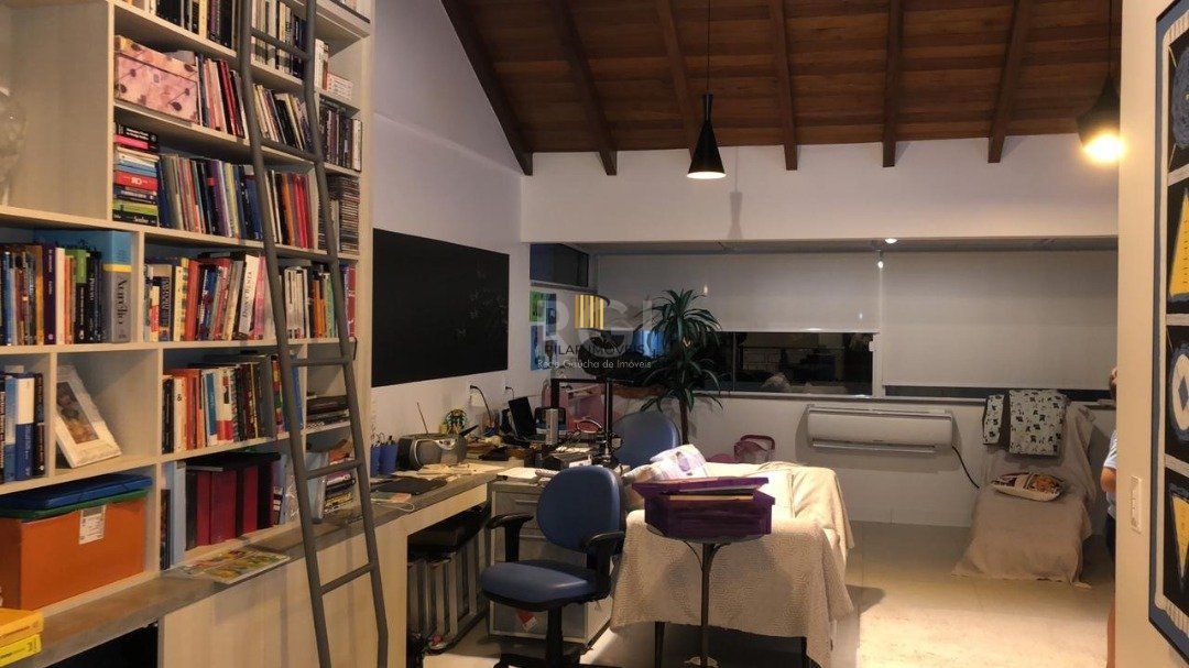 Casa Condominio para Venda - 220.89m², 3 dormitórios, sendo 1 suites, 2 vagas - Tristeza