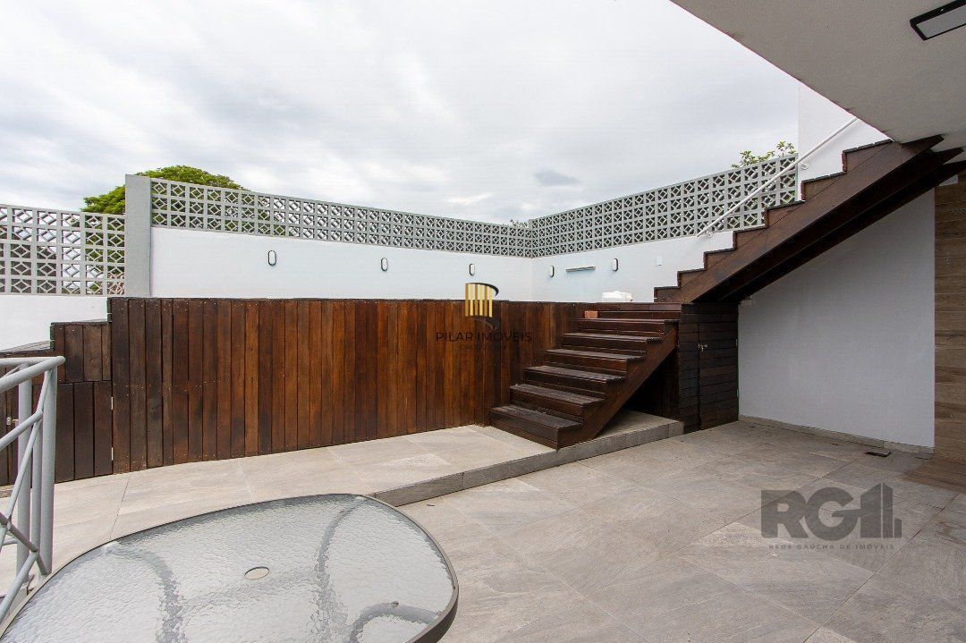 Casa 3 dormitórios no bairro Tristeza