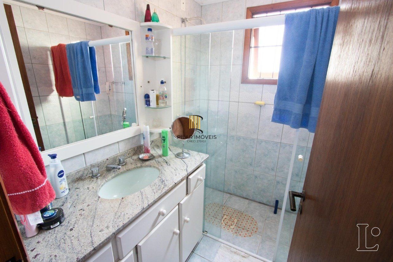 Casa para Venda com 3 dormitórios, sendo 1 suites, e 3 vagas no bairro Imperial Parque