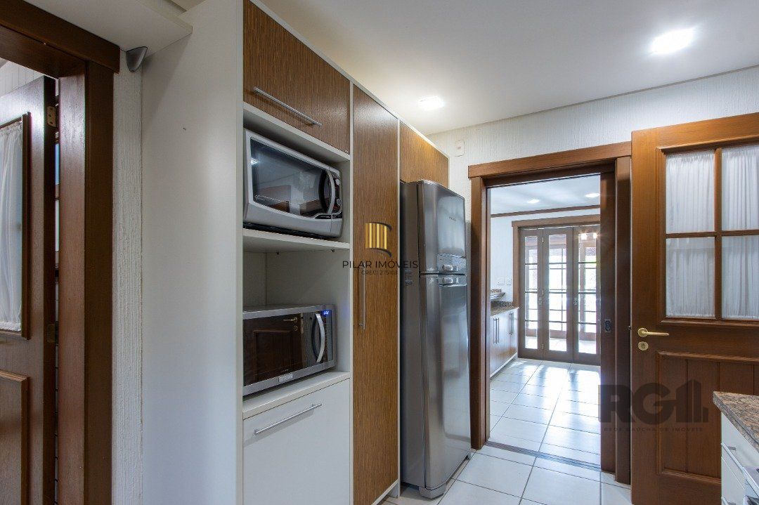 Casa de Condomínio 3 dormitórios no bairro Belém Novo
