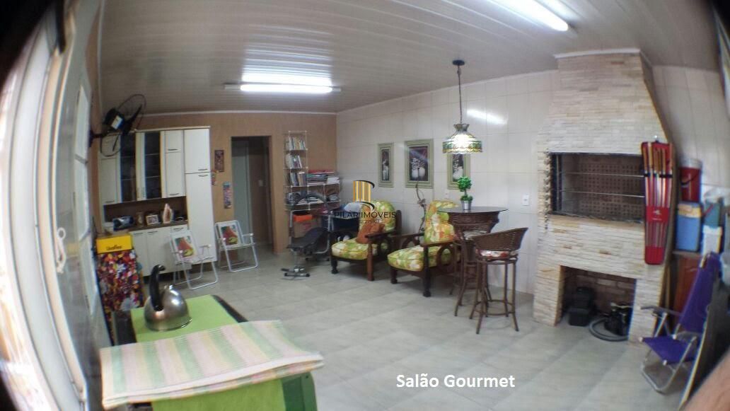 Ótima casa 3 dormitórios sendo 1 suíte e Salão de Festas