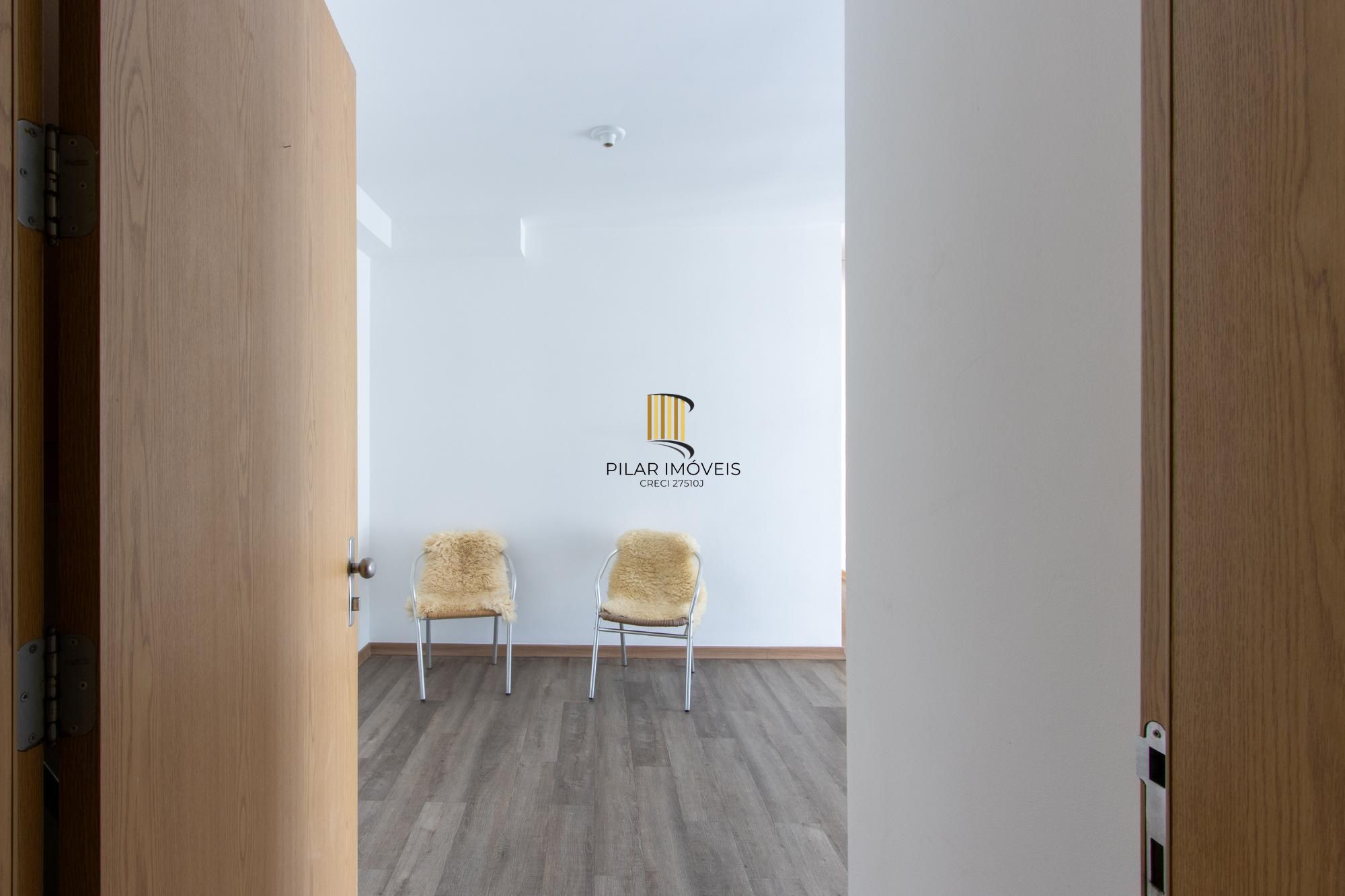 Apartamento de 3 dormitórios, 1 suíte e 1 vaga coberta.