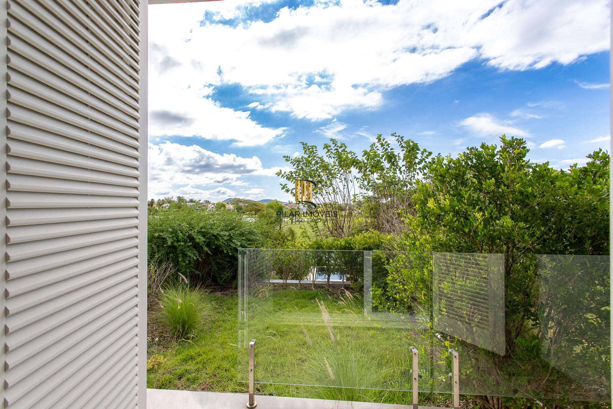 Casa de Condomínio 4 dormitórios no bairro Terraville