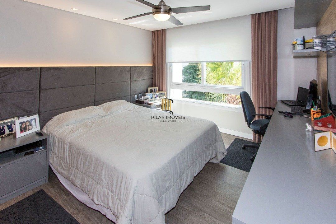 Cobertura para Venda - 230.43m², 3 dormitórios, sendo 3 suites, 2 vagas - Menino Deus