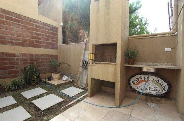 Casa para Venda - 180m², 3 dormitórios, sendo 3 suites, 3 vagas - Hípica