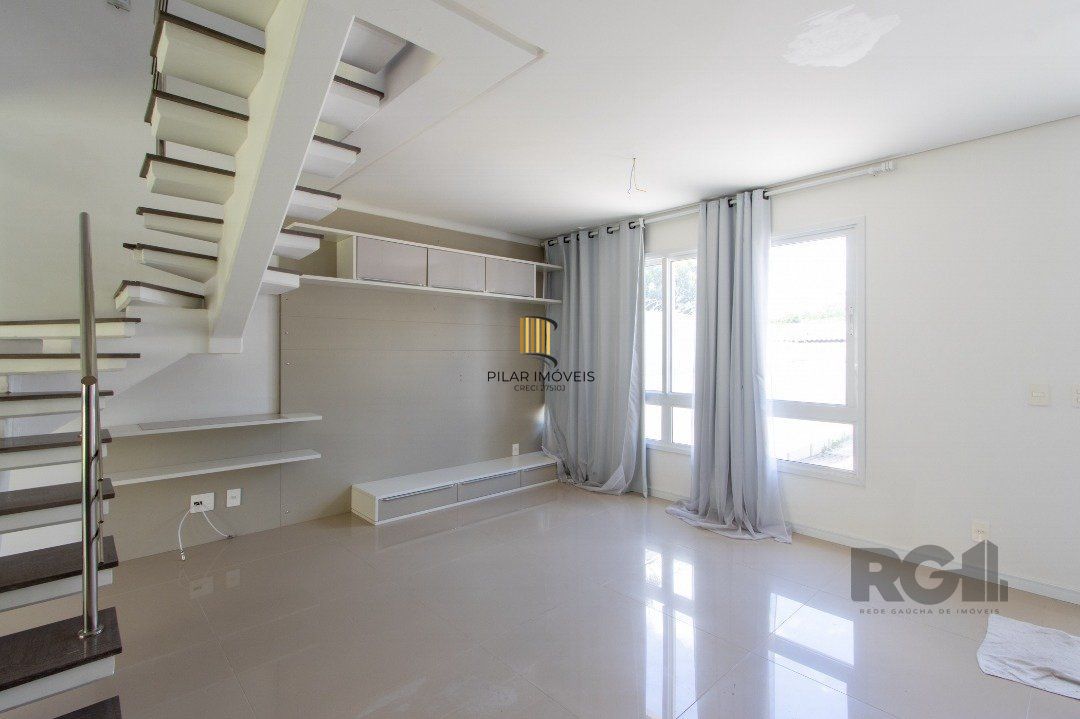 Casa em Condomínio, 197m², 3dormitórios, bairro Glória